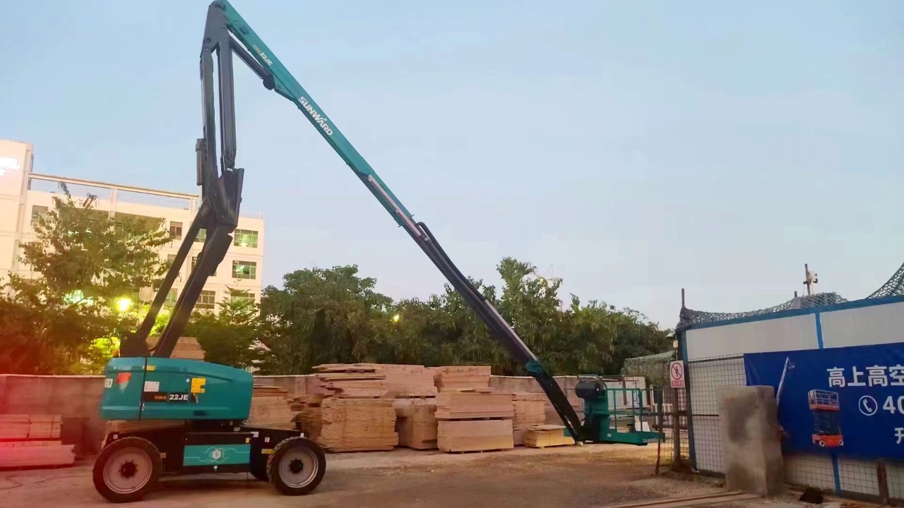正式“上岗”！球友会体育-球友会体育（中国）官方在线
智能首台电动曲臂式高空作业平台入驻华南市场