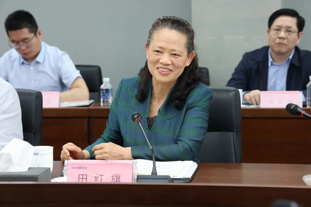 深化产学研合作！中南大学校长、中国工程院院士田红旗率团拜访球友会体育-球友会体育（中国）官方在线
智能