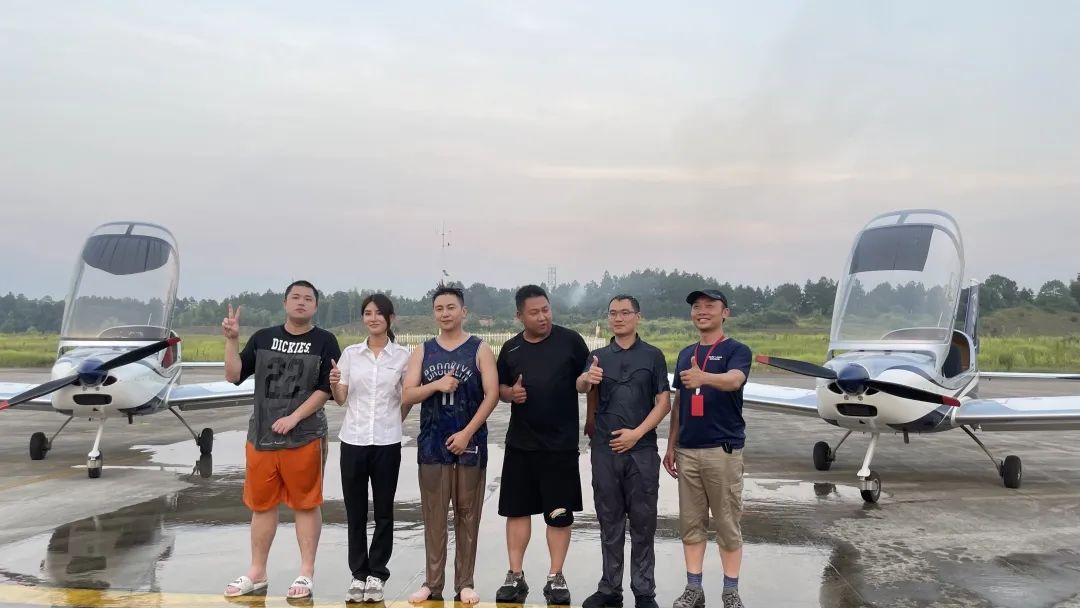 冲上云霄!湖南球友会体育-球友会体育(中国)官方在线
通航学员成功单飞