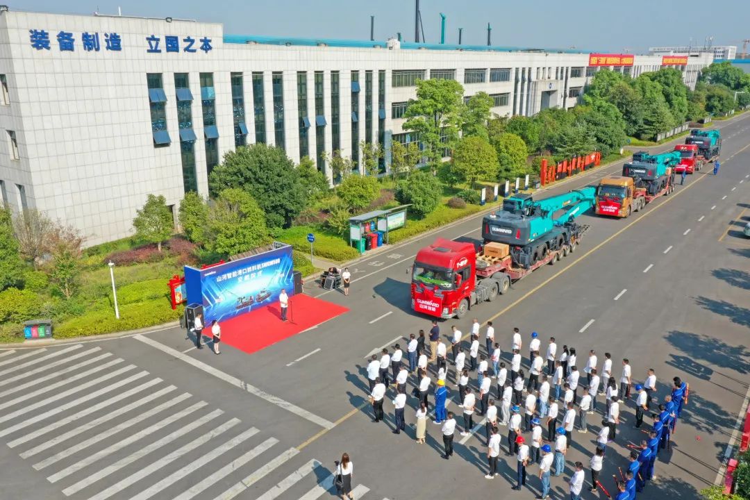携手山东汇诚助力我国港口建设！球友会体育-球友会体育（中国）官方在线
智能港口抓料机成功批量交付