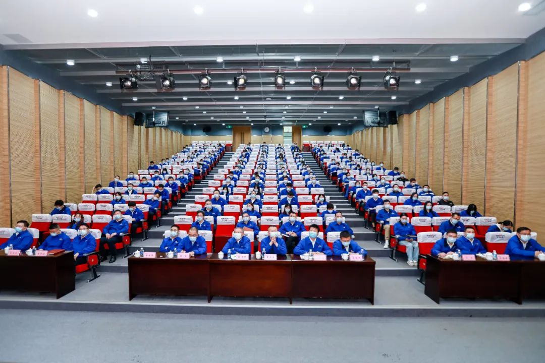 振奋人心！球友会体育-球友会体育（中国）官方在线
智能党员干部集中收看党的二十大开幕会盛况