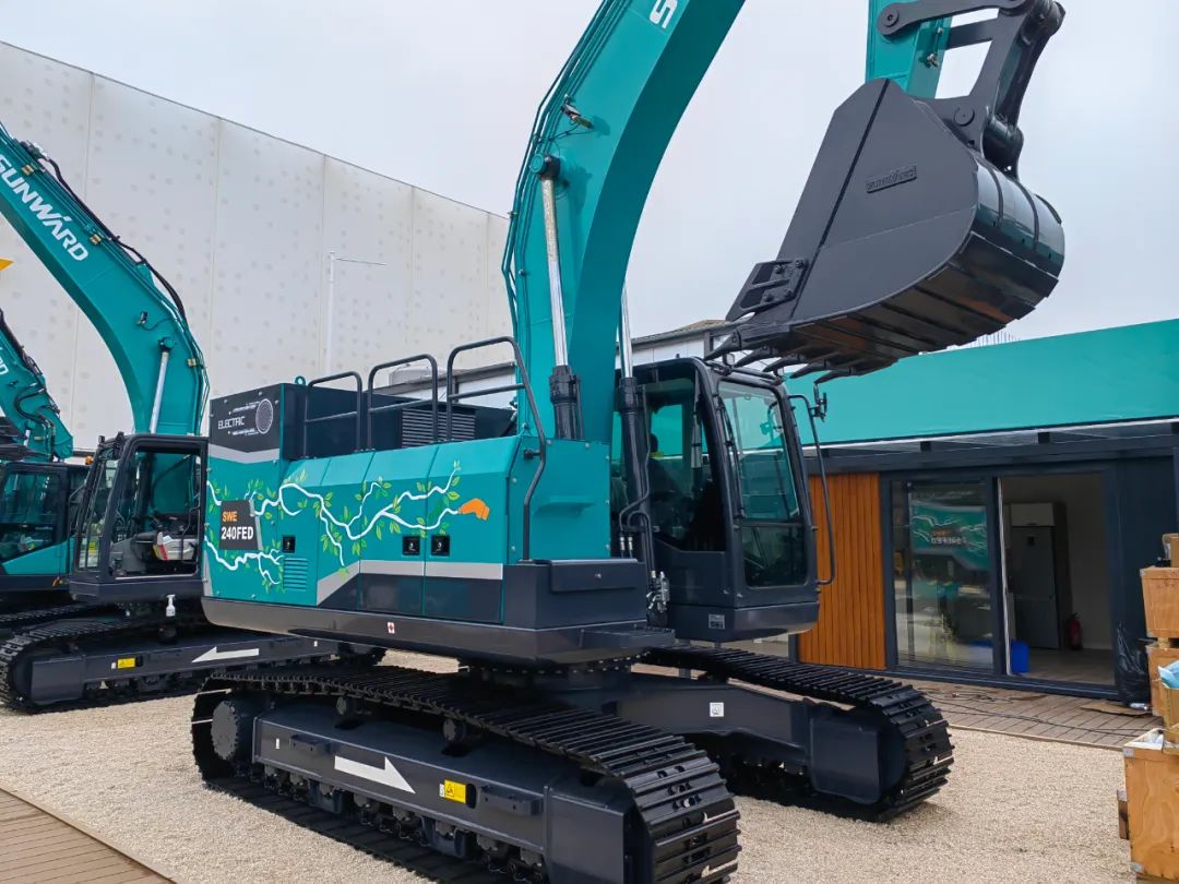 Bauma 2022 | 高端定制、绿动未来……球友会体育-球友会体育（中国）官方在线
智能即将携20余款创新产品再登德国宝马展