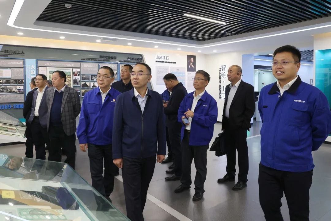 强强联合，夯实湖南工程建设湘军！球友会体育-球友会体育（中国）官方在线
智能与湖南路桥签订战略合作协议