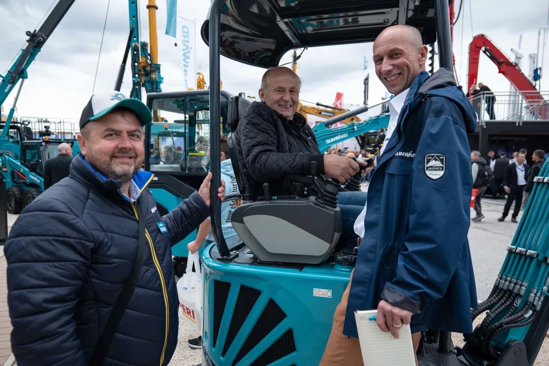 Bauma 2022 | 一组火热现场图带您重温球友会体育-球友会体育（中国）官方在线
智能德国宝马展之旅