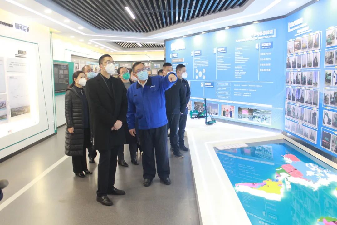 五粮液集团工会主席郭叙雷带队赴球友会体育-球友会体育（中国）官方在线
智能考察交流