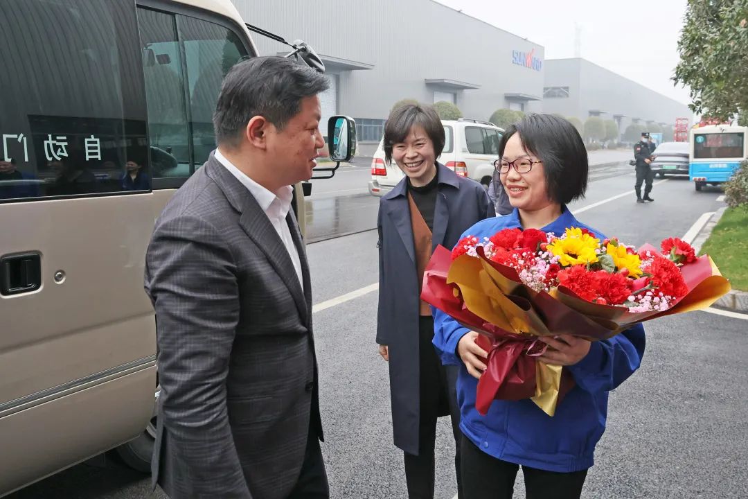 付旭明慰问球友会体育-球友会体育(中国)官方在线
智能市三八红旗手并督导安全生产工作