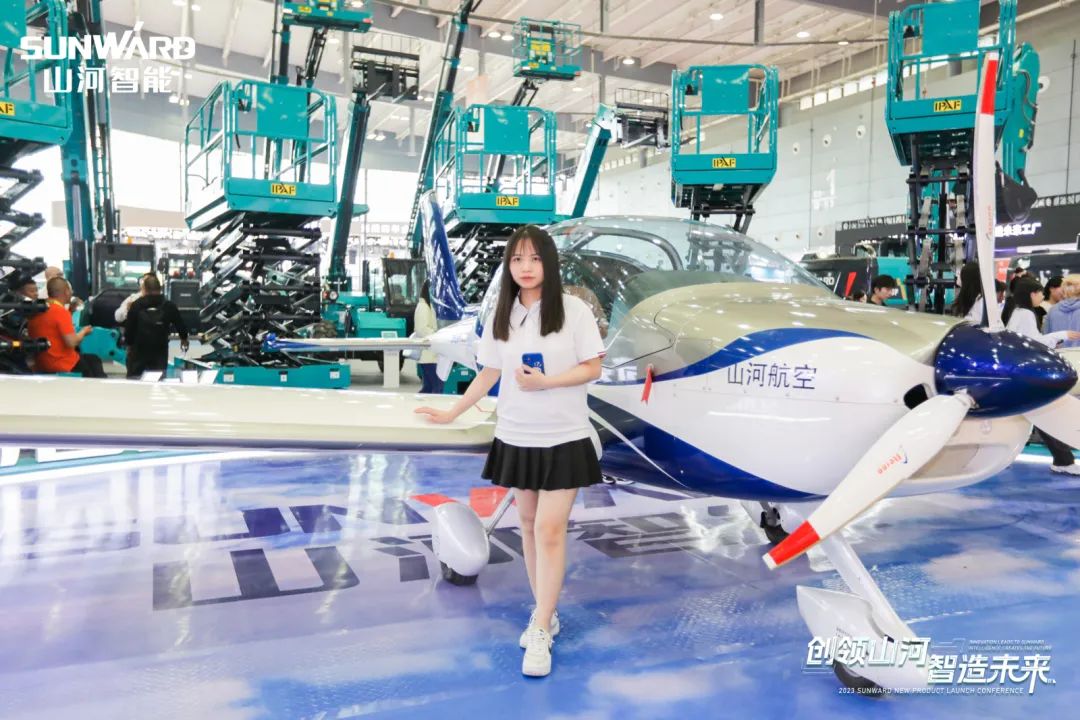 闪耀2023 CICEE！看球友会体育-球友会体育（中国）官方在线
智能“明星产品”有多“炫”