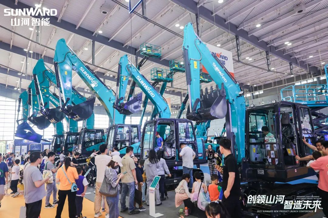 2023 CICEE | 全球工程机械盛会完美落幕！球友会体育-球友会体育（中国）官方在线
智能交出闪亮答卷