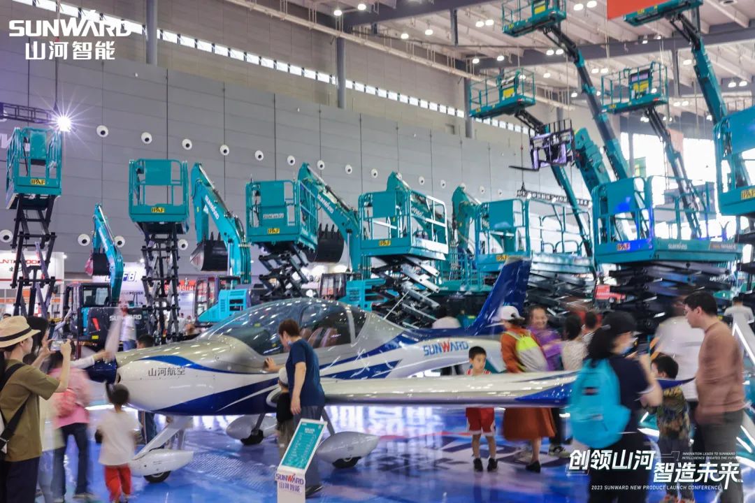 2023 CICEE | 全球工程机械盛会完美落幕！球友会体育-球友会体育（中国）官方在线
智能交出闪亮答卷