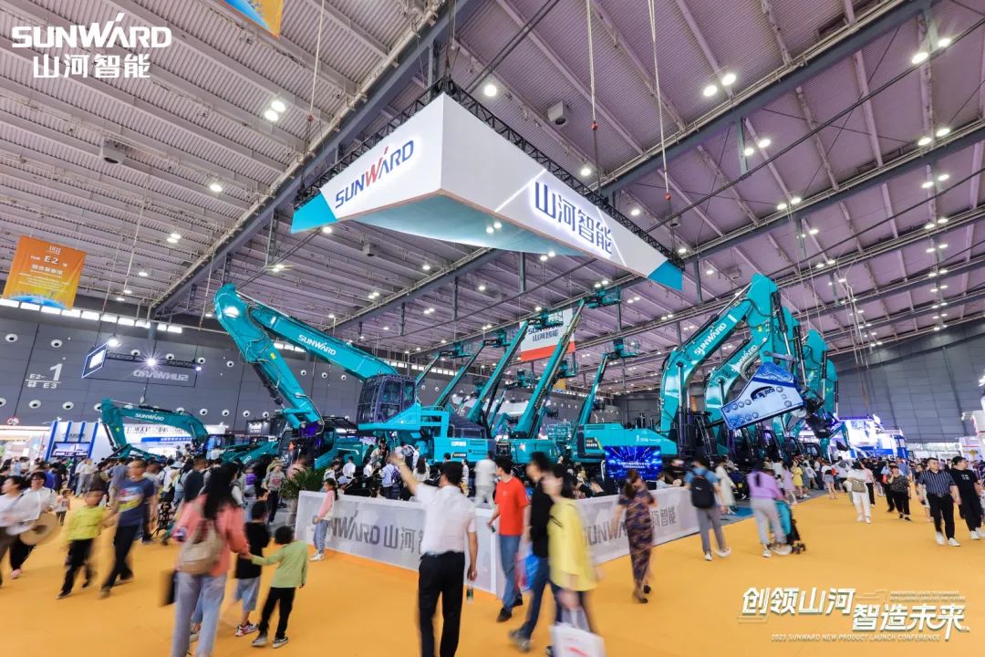 2023 CICEE | 全球工程机械盛会完美落幕！球友会体育-球友会体育（中国）官方在线
智能交出闪亮答卷
