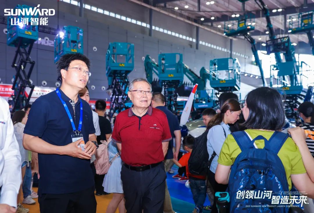 2023 CICEE | 全球工程机械盛会完美落幕！球友会体育-球友会体育（中国）官方在线
智能交出闪亮答卷