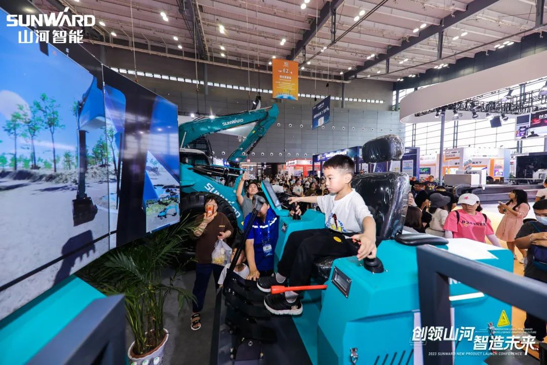 2023 CICEE | 全球工程机械盛会完美落幕！球友会体育-球友会体育（中国）官方在线
智能交出闪亮答卷