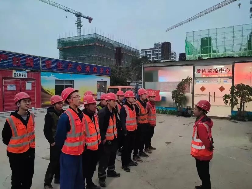 最新进展！中铁球友会体育-球友会体育（中国）官方在线
深圳地铁3号线低-白盾构区间左线顺利贯通