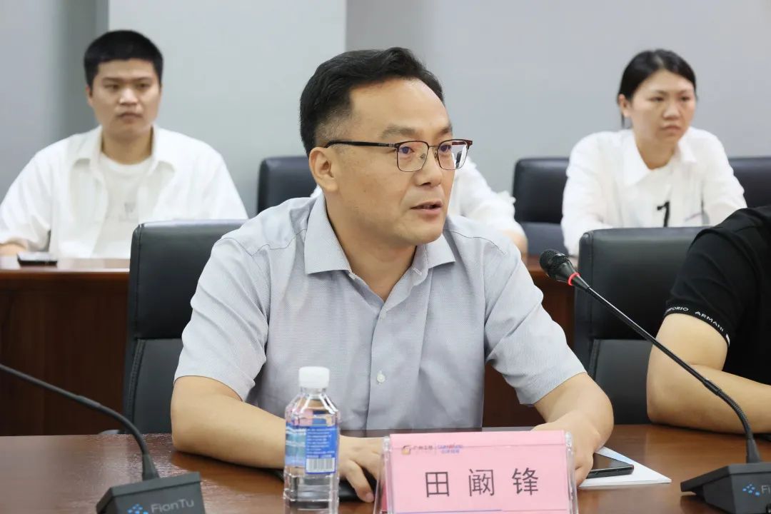 携手开启绿色转型之路！球友会体育-球友会体育（中国）官方在线
智能&南京盖百氏增程式电动旋挖钻机签约仪式成功举办