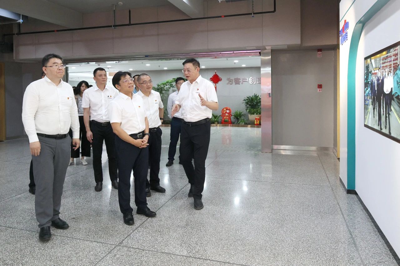 中国进出口银行总行党委委员、副行长李钧一行调研球友会体育-球友会体育（中国）官方在线
智能