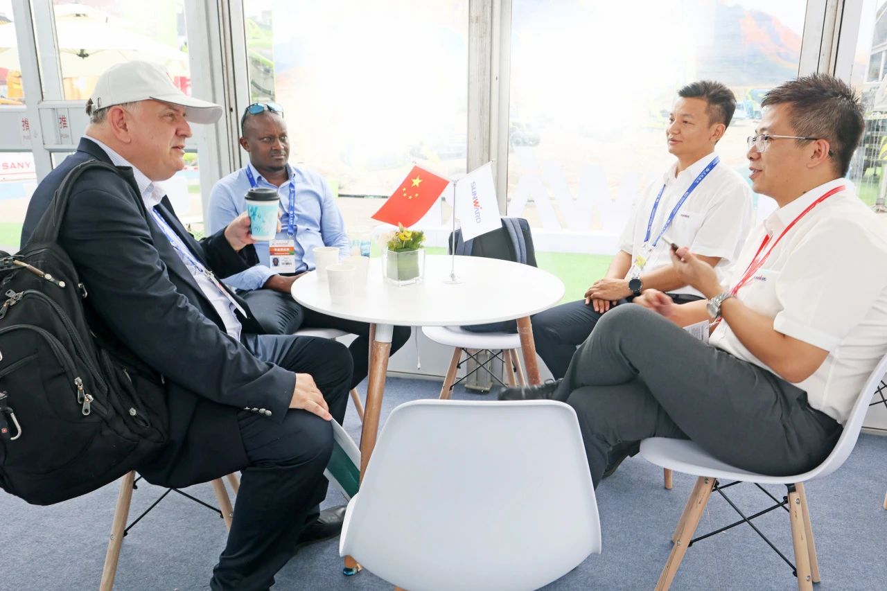 中非经贸博览会圆满落幕，球友会体育-球友会体育（中国）官方在线
智能续写对非合作新篇