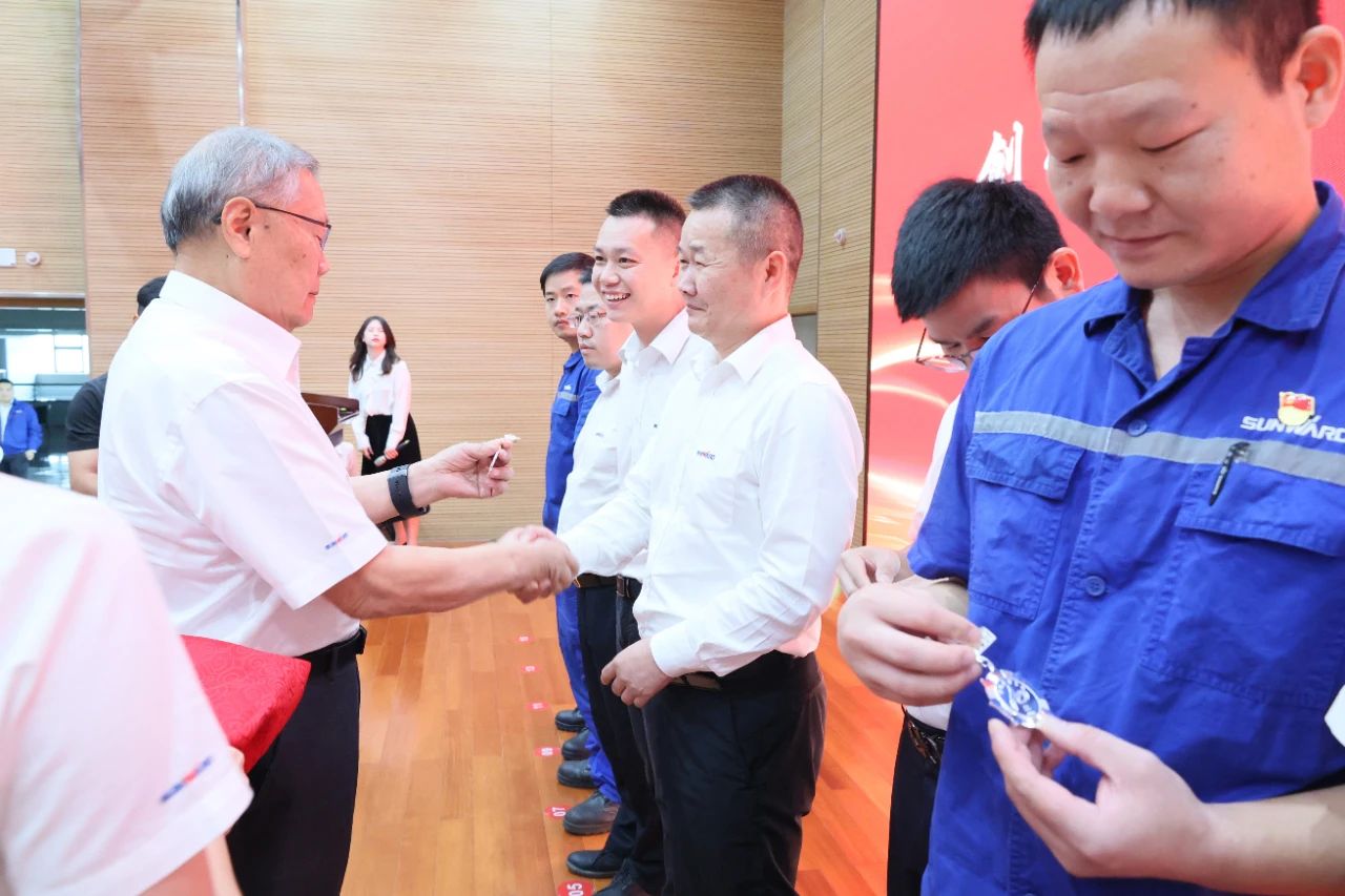 强信心 聚合力 共建美好家园——庆祝球友会体育-球友会体育（中国）官方在线
智能成立24周年表彰大会隆重召开