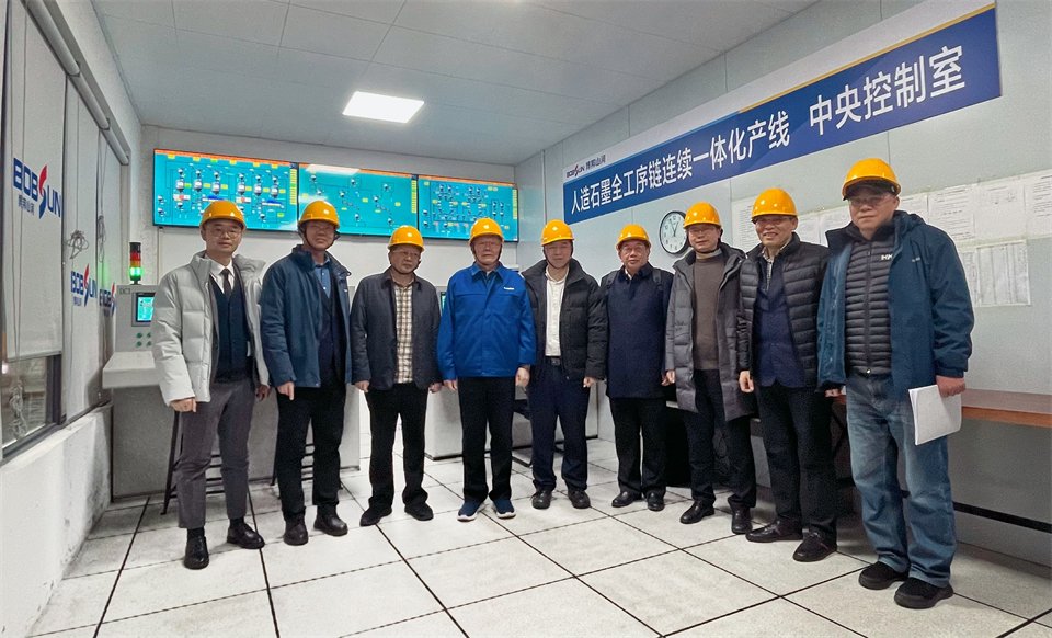 清华大学&球友会体育-球友会体育（中国）官方在线
智能联合博士后培养出成果！暨博邦球友会体育-球友会体育（中国）官方在线
人造石墨负极全工序链连续一体化产线长周期生产运行