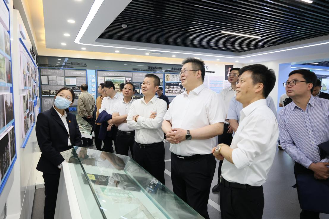 湖南钢铁集团党委书记、董事长李建宇到球友会体育-球友会体育（中国）官方在线
智能调研交流