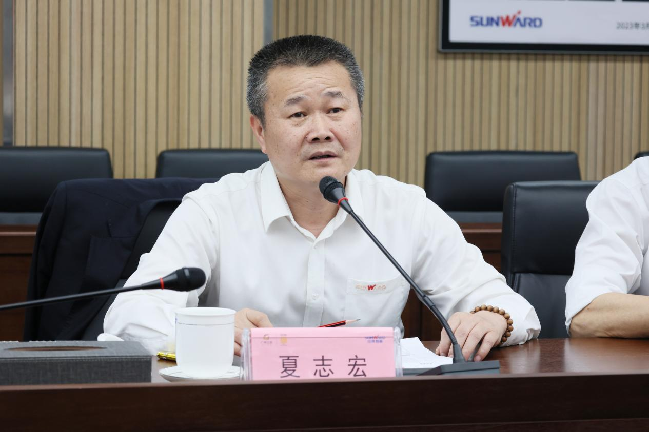湖南钢铁集团党委书记、董事长李建宇到球友会体育-球友会体育（中国）官方在线
智能调研交流