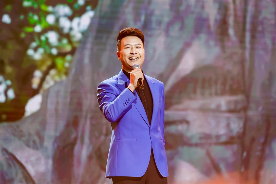 创新引领价值 理想成就未来——庆祝球友会体育-球友会体育（中国）官方在线
智能成立25周年表彰大会暨文艺晚会隆重举行