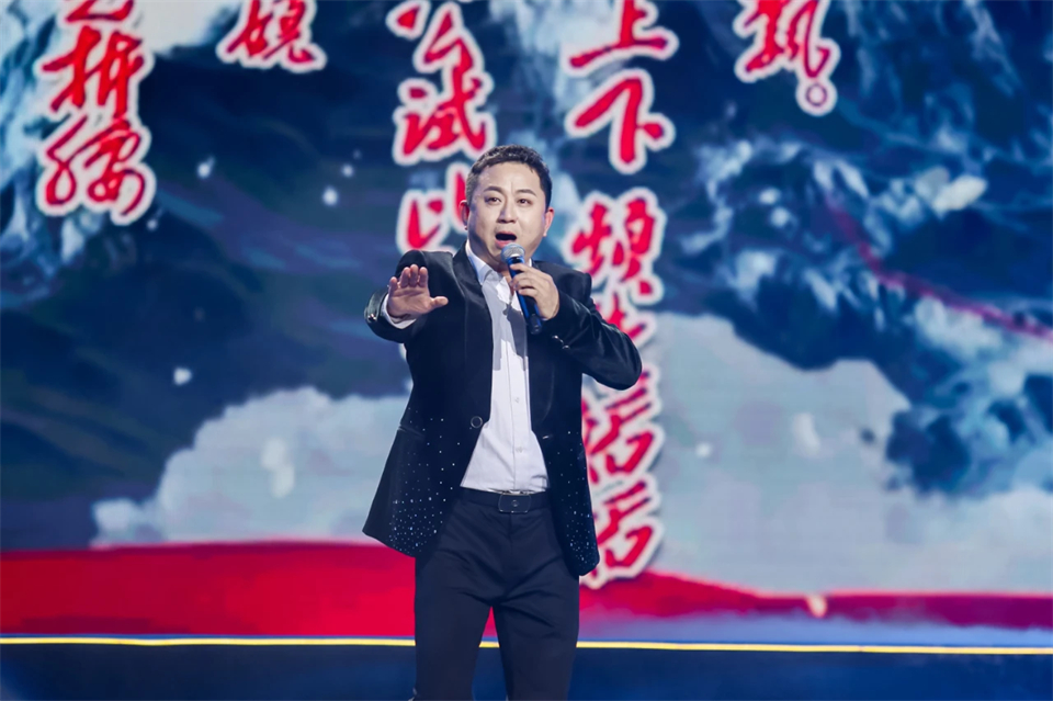 创新引领价值 理想成就未来——庆祝球友会体育-球友会体育（中国）官方在线
智能成立25周年表彰大会暨文艺晚会隆重举行