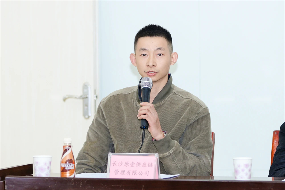 长龙街道、球友会体育-球友会体育(中国)官方在线
智能召开首届年货盛惠暨送春联文化惠民活动工作会议