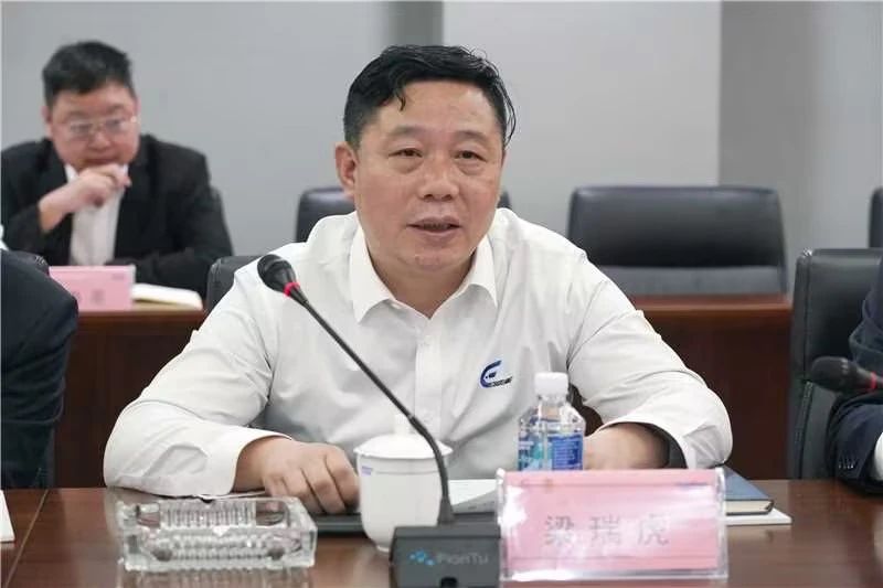 强强联手!球友会体育-球友会体育(中国)官方在线
智能与湖南楚湘建工集团达成共建矿山生产建设创新联合体共识