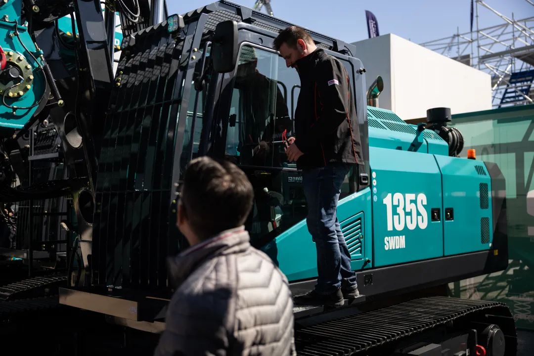 Bauma 2025 | 高端定制!球友会体育-球友会体育(中国)官方在线
智能Pro系列旋挖钻机燃爆全场