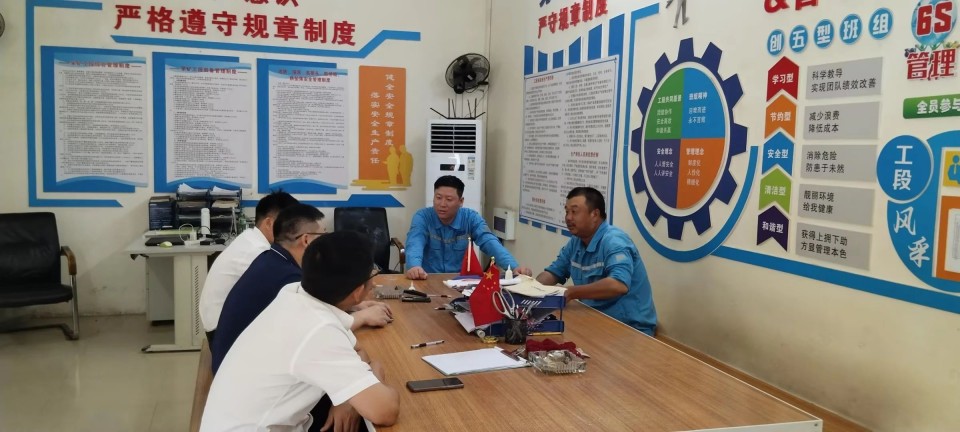 跨越球友会体育-球友会体育（中国）官方在线
万里 智启服务新程——球友会体育-球友会体育（中国）官方在线
矿岩“服务万里行”活动走进海螺水泥