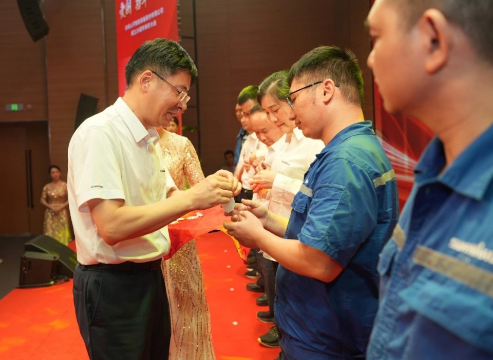 聚力前行！庆祝球友会体育-球友会体育（中国）官方在线
智能成立26周年表彰大会隆重召开