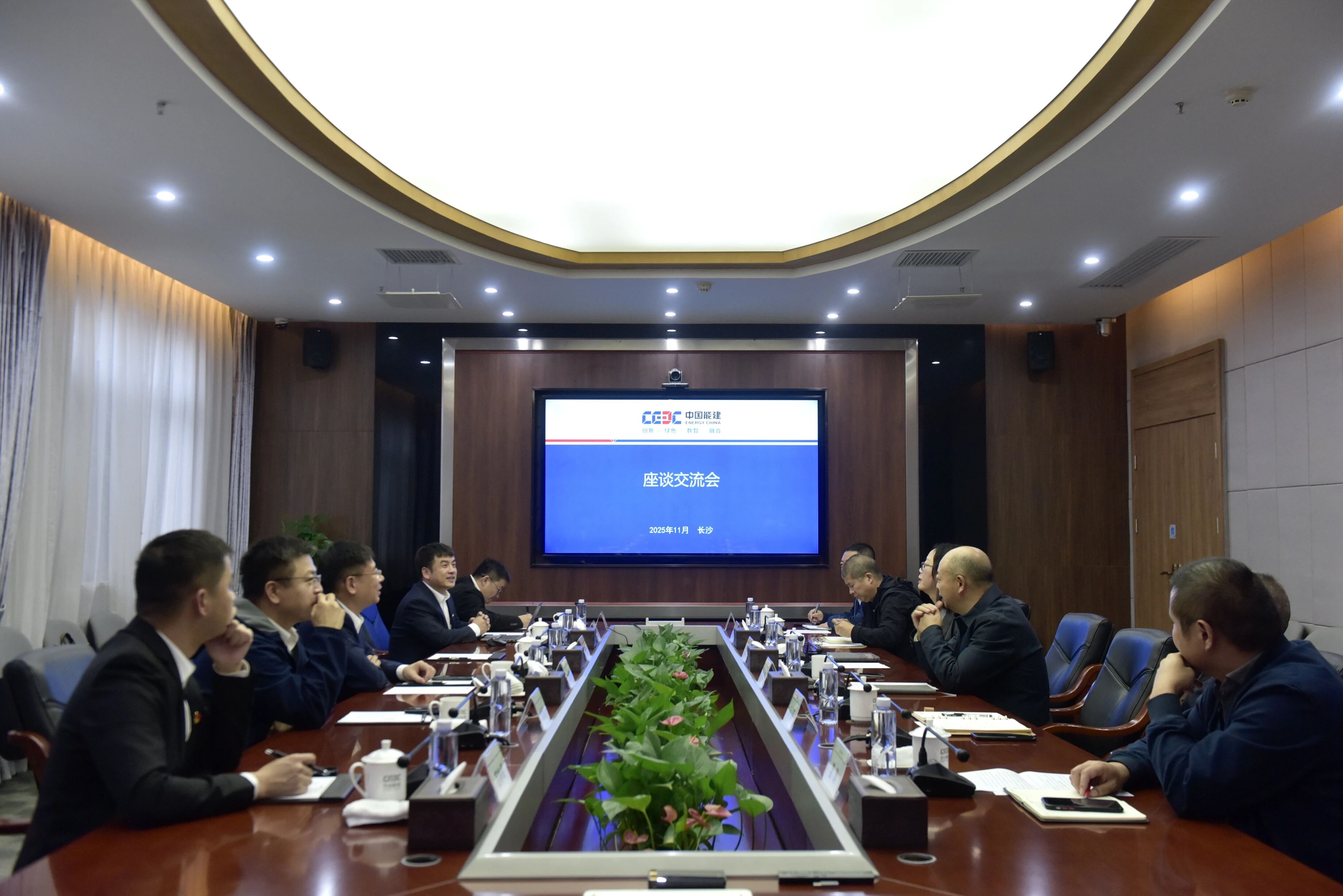 球友会体育-球友会体育（中国）官方在线
智能与易普力开展座谈交流，谱写互利共赢新篇章