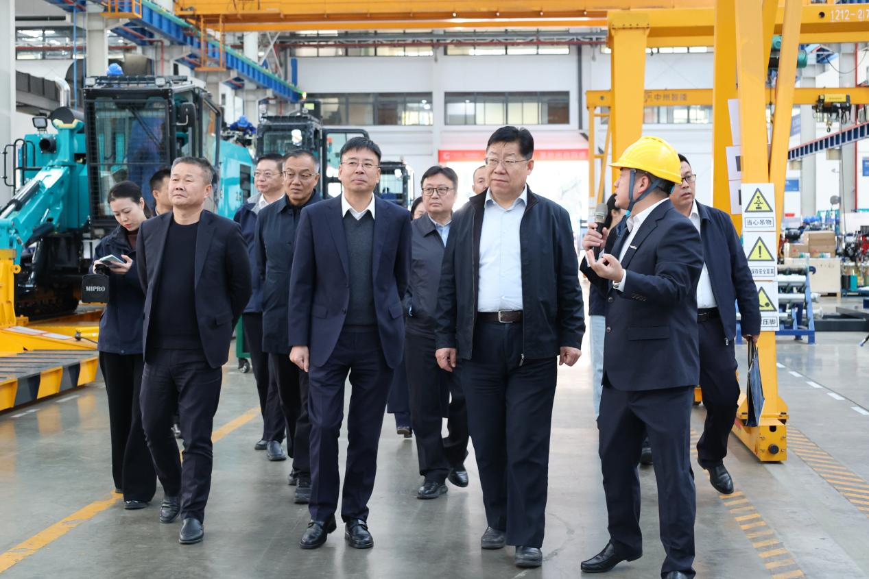 新矿投资集团党委书记、董事长王漠到访球友会体育-球友会体育（中国）官方在线
智能