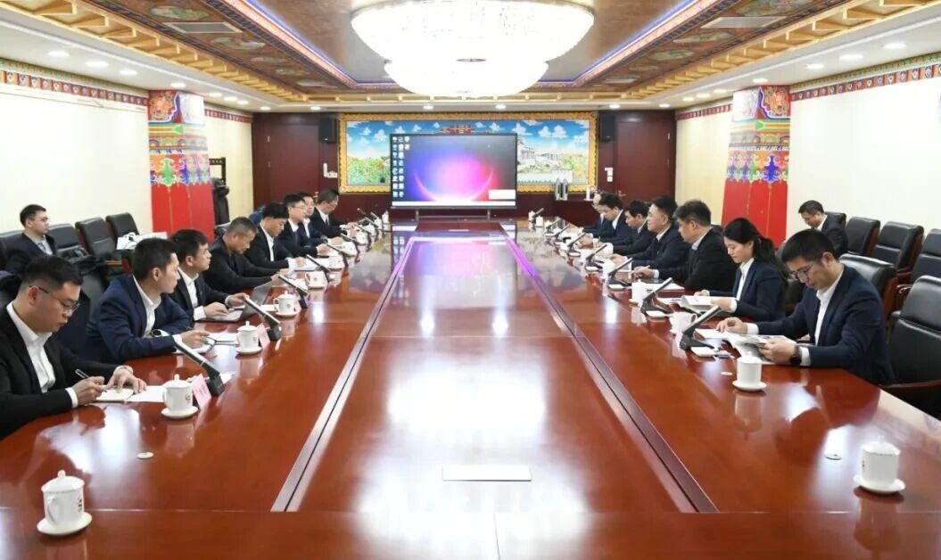 广州工控集团董事长景广军率球友会体育-球友会体育（中国）官方在线
智能团队到中国黄金集团拜访交流