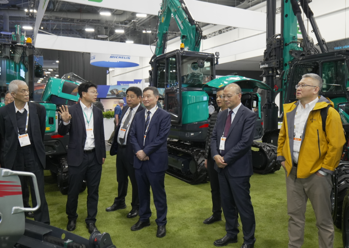 2026美国拉展 | 中国工程机械工业协会会长苏子孟一行到访球友会体育-球友会体育（中国）官方在线
智能展位