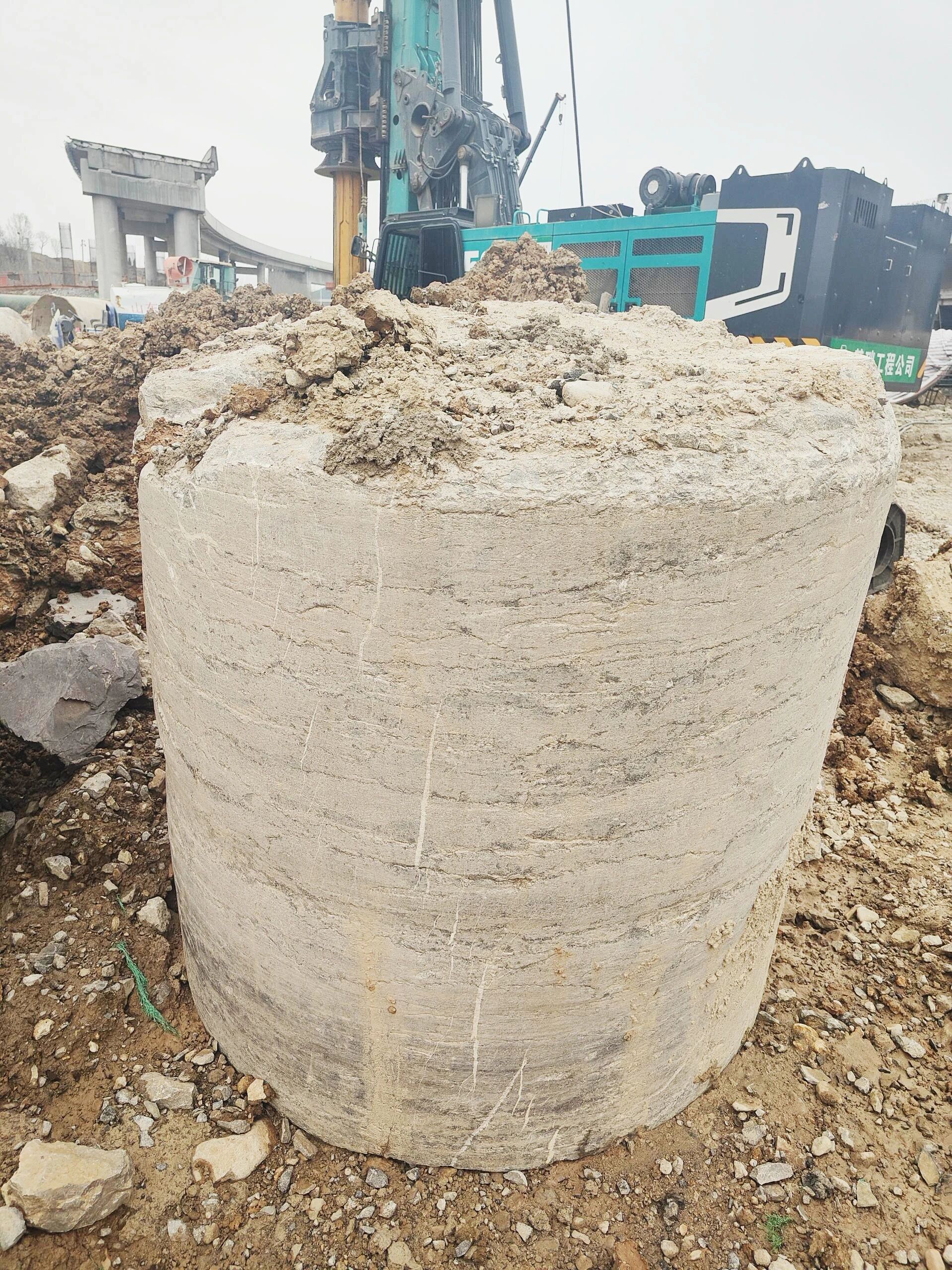 “亮剑”济南绕城改扩建项目，球友会体育-球友会体育（中国）官方在线
智能增程式电动旋挖钻机高效入岩受好评